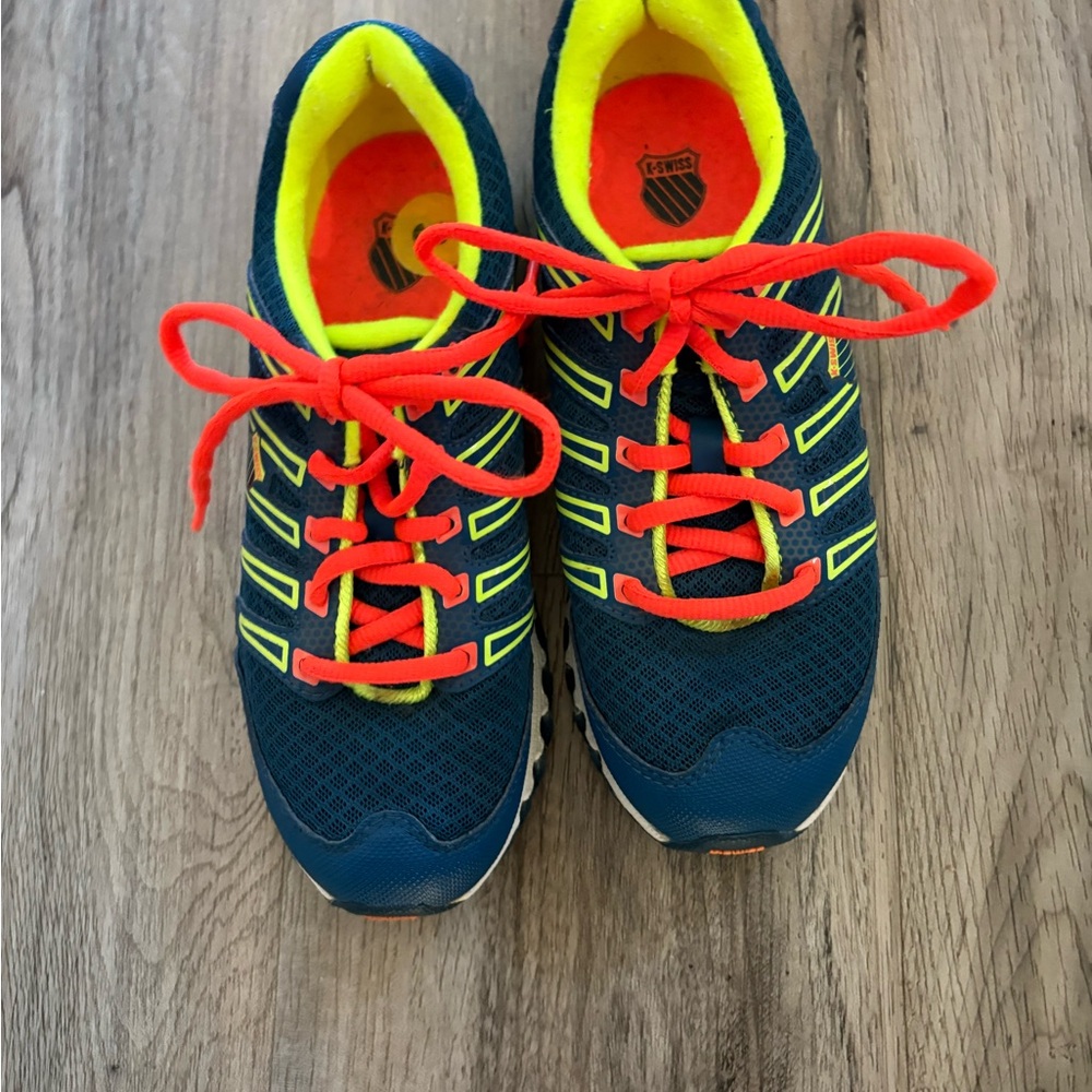 K-Swiss Kids Sneakers in Blue and Neon Orange